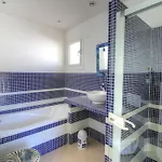 Villa Charmante 3 Avec Piscine Privée à 10 Min De La Plage, Climatisée, Parking - Fr-1-607-26 *