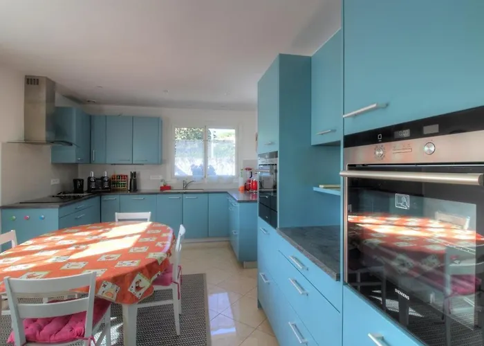 Charmante 3 Avec Piscine Privee A 10 Min De La Plage, Climatisee, Parking - Fr-1-607-26 *